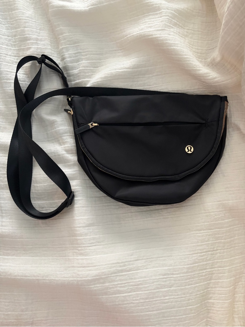 lululemon athletica Black Crossbody Sling - 5L